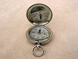 WW1 Dennison MK VI British Army Officers pocket compass dated 1917